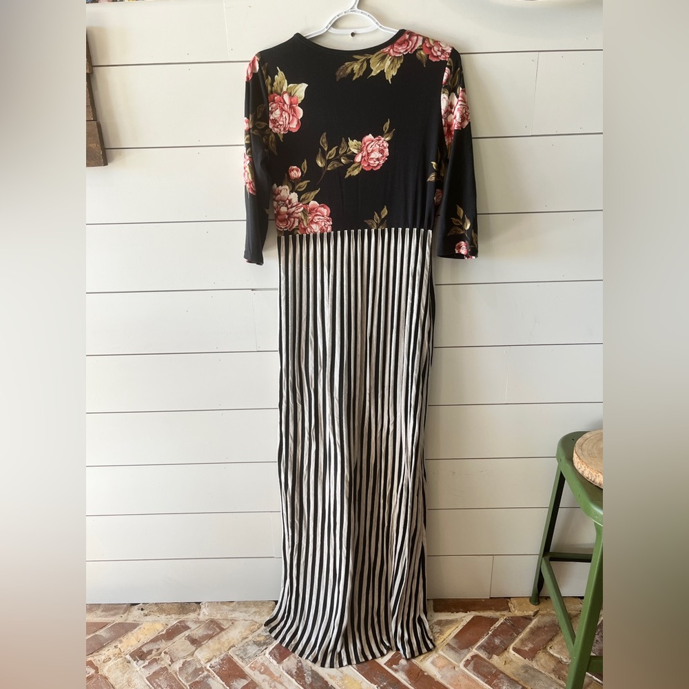 ORANGE CREEK. Long sleeve ankle dress. - Picture 2 of 3